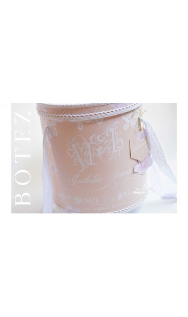 Trusou de botez somon cu alb cu broderie sand pentru fetite Elegant Monogram Peach 23